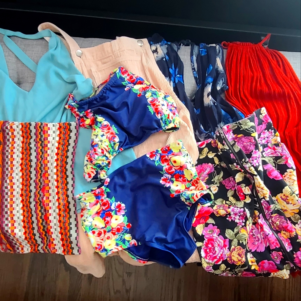 FOREVER 21 SUMMER BUNDLE ☀️ 7 Items (Dress, Rompers, Swim, Blouse, Skirts) S & M